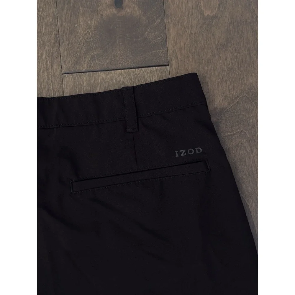 Izod Golf Mens Black Performance Shorts Slash Pockets Size 38W 9” Inseam Stretch
